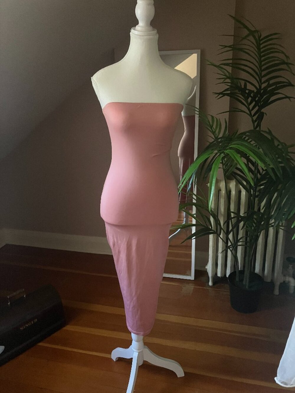 Pink stretchy jersey knit bodycon dress